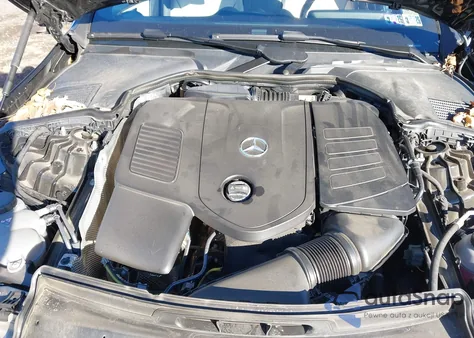 2025 Mercedes-Benz C 300 z USA, uszkodzony, nr VIN W1KAF4HB5SR253285